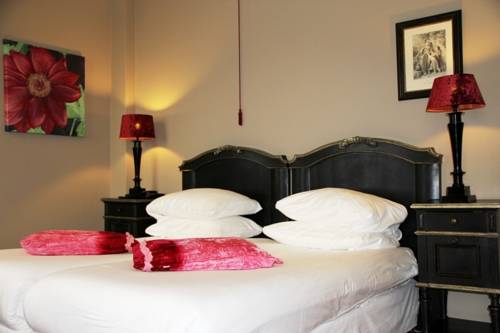 Imagen de la habitación del Hotel Augusta and Restaurant. Foto 4
