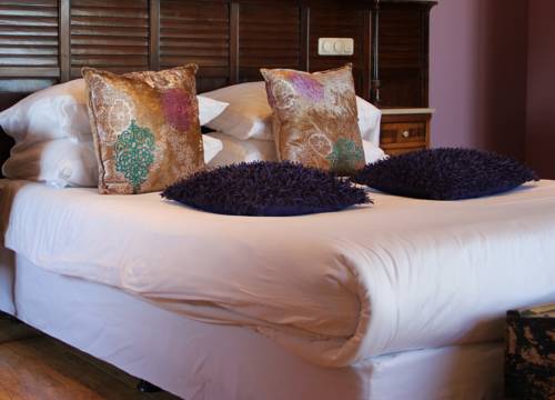 Imagen de la habitación del Hotel Augusta and Restaurant. Foto 5