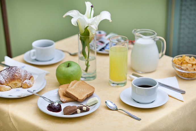 Imagen del bar/restaurante del Hotel Augustea. Foto 3