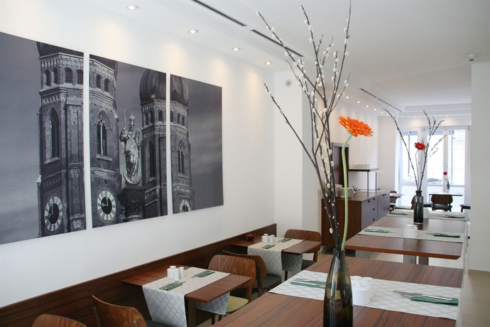 Imagen del bar/restaurante del Hotel Augusten. Foto 4