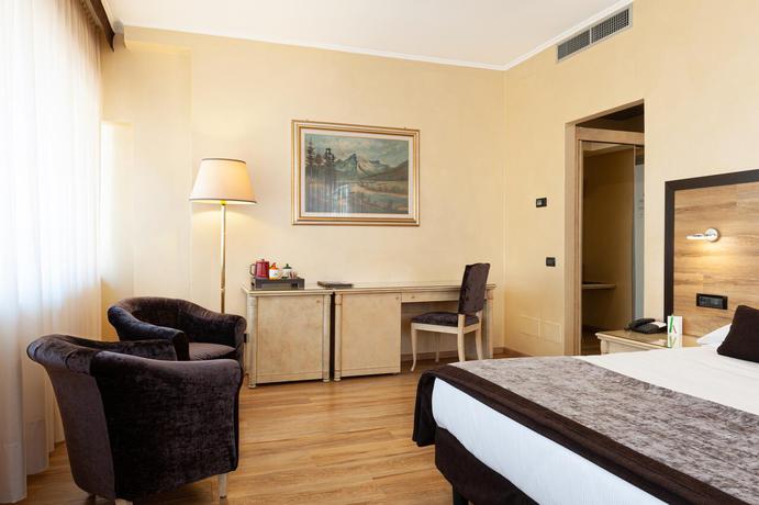 Imagen de la habitación del Hotel Augustus, Biella. Foto 7
