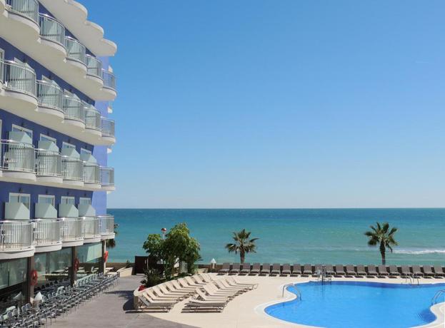 Imagen de la piscina del Hotel Augustus, Cambrils. Foto 11