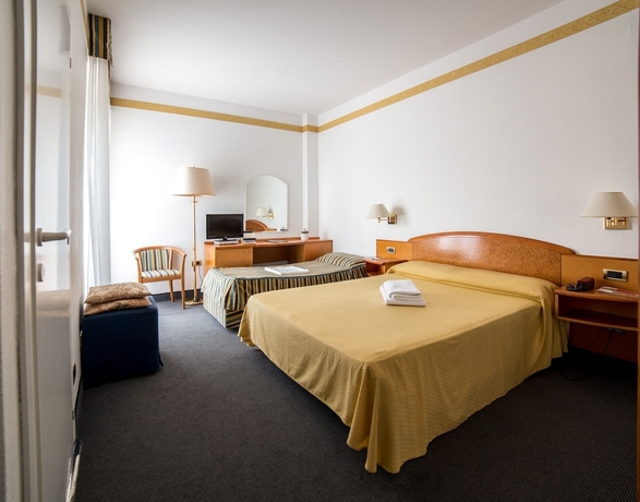 Imagen de la habitación del Hotel Augustus, Fano. Foto 3