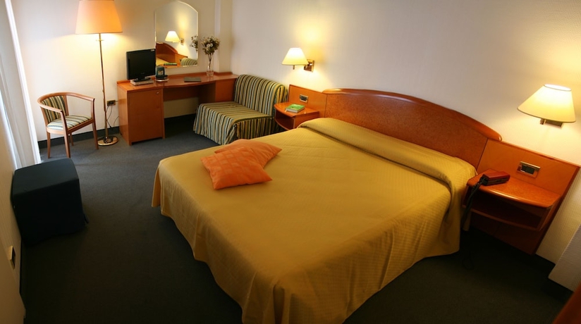 Imagen de la habitación del Hotel Augustus, Fano. Foto 6