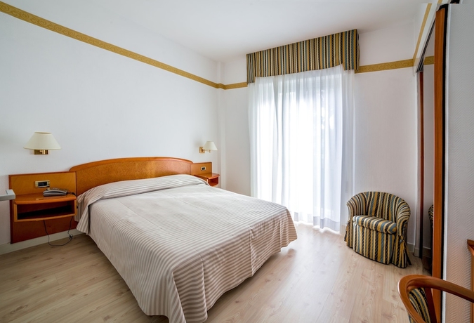 Imagen de la habitación del Hotel Augustus, Fano. Foto 7