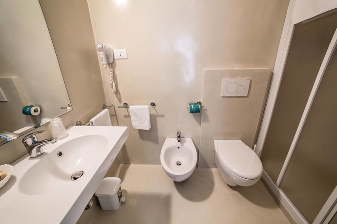 Imagen de la habitación del Hotel Augustus, Fano. Foto 14