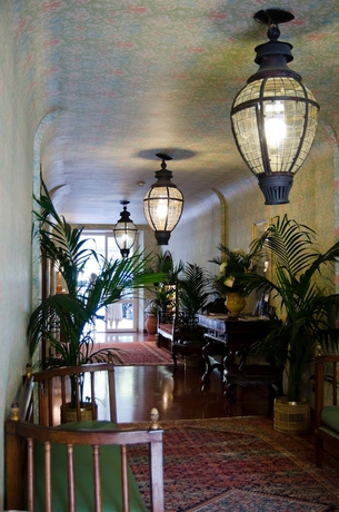 Imagen de los interiores del Hotel Augustus Lido. Foto 16