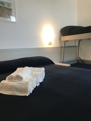 Imagen de la habitación del Hotel Augustus Milano Marittima. Foto 4