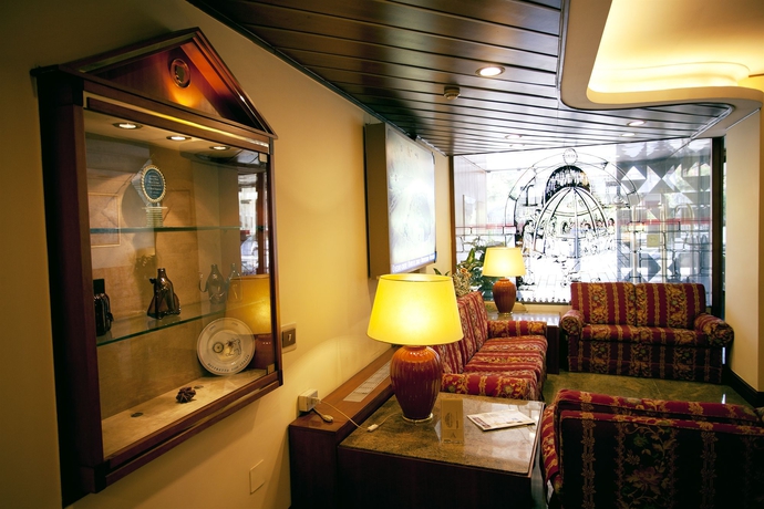 Imagen de los interiores del Hotel Augustus, Nápoles. Foto 15