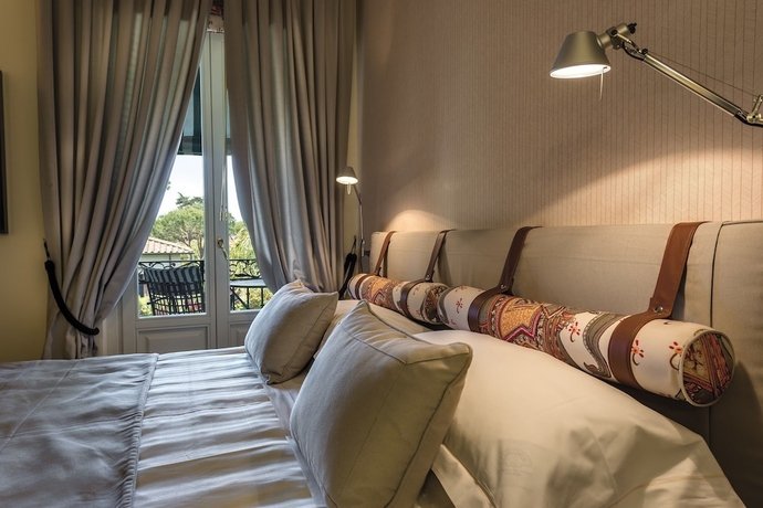Imagen de la habitación del Hotel Augustus and Resort. Foto 13