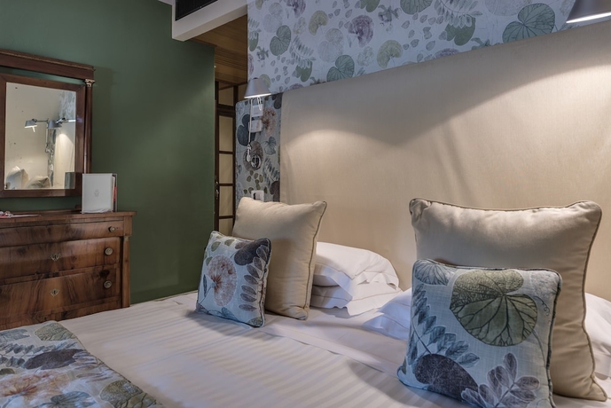 Imagen de la habitación del Hotel Augustus and Resort. Foto 14