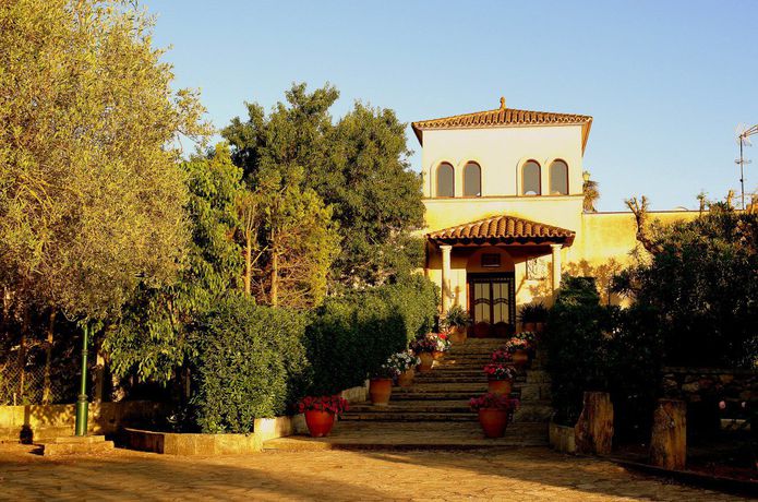 Imagen de los exteriores del Hotel Aumallia and Spa. Foto 14