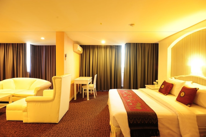 Imagen de la habitación del Hotel Aunchaleena Grand. Foto 2