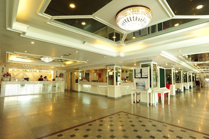 Imagen de los interiores del Hotel Aunchaleena Grand. Foto 16