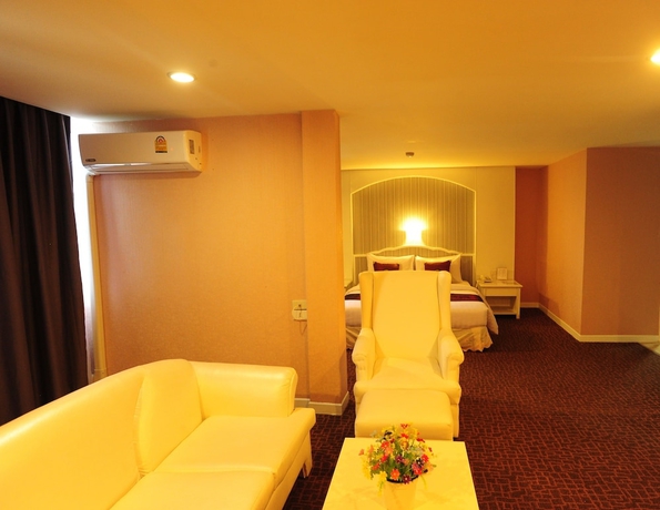 Imagen de la habitación del Hotel Aunchaleena Grand. Foto 10