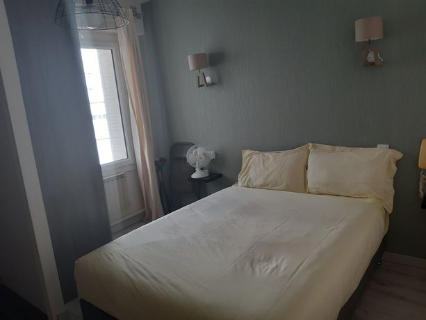 Imagen de la habitación del Hotel Aunis-Saintonge. Foto 5