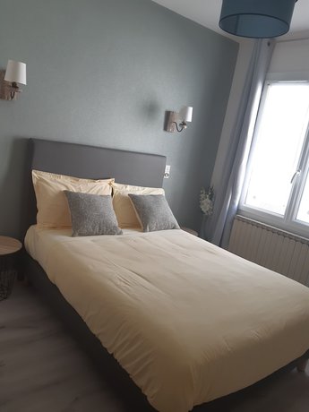 Imagen de la habitación del Hotel Aunis-Saintonge. Foto 6