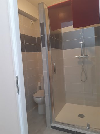 Imagen de la habitación del Hotel Aunis-Saintonge. Foto 10