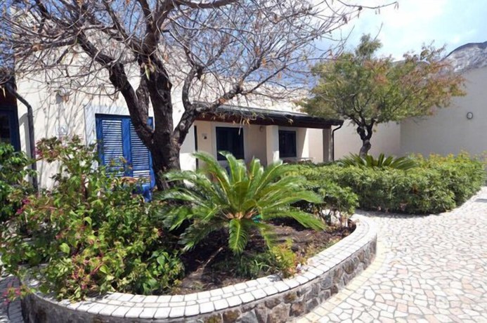 Imagen de los exteriores del Hotel Aura, Lipari. Foto 9