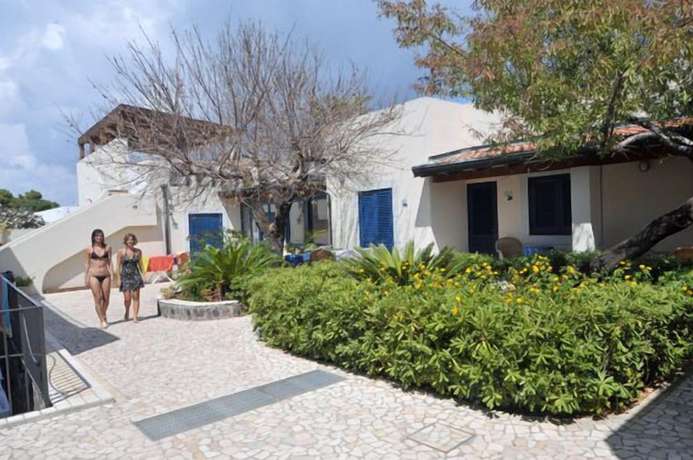 Imagen de los exteriores del Hotel Aura, Lipari. Foto 10