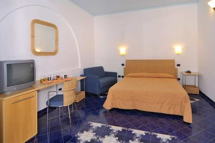 Imagen de la habitación del Hotel Aura, Lipari. Foto 5