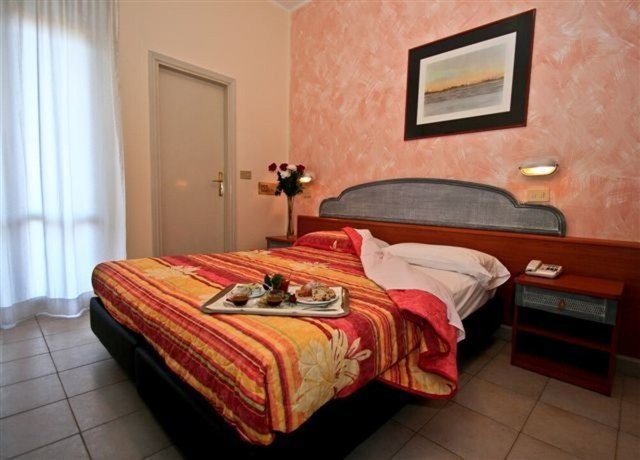 Imagen de la habitación del Hotel Aura Living. Foto 10