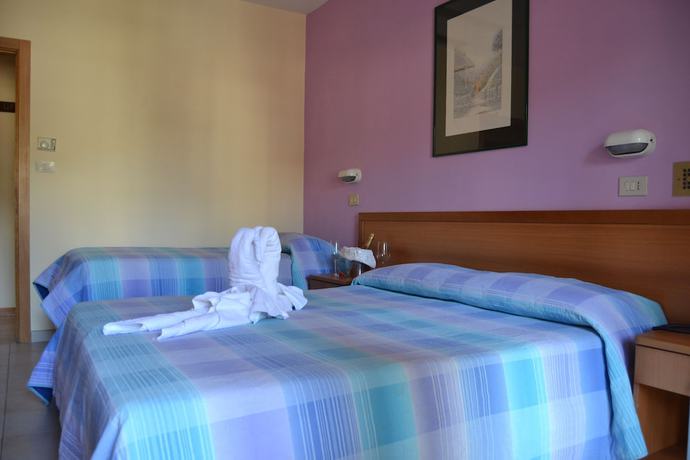 Imagen de la habitación del Hotel Aura Living. Foto 13