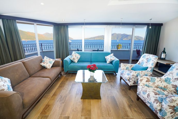 Imagen de la habitación del Hotel Aurasia Seaside. Foto 6