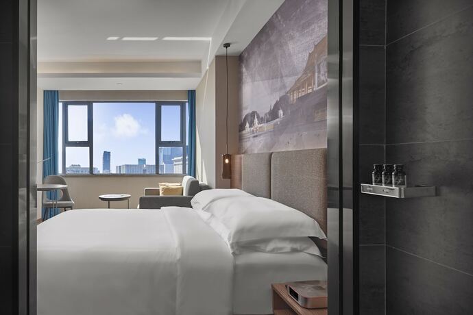 Imagen de la habitación del Hotel Aurea Central. Foto 19