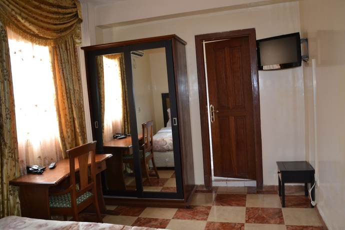 Imagen de la habitación del Hotel Aurelia Palace. Foto 8