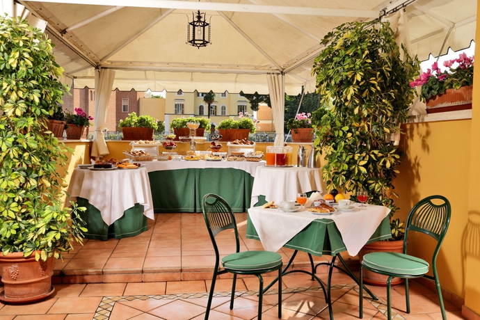 Imagen de los exteriores del Hotel Aurelia Residence San Pietro. Foto 8