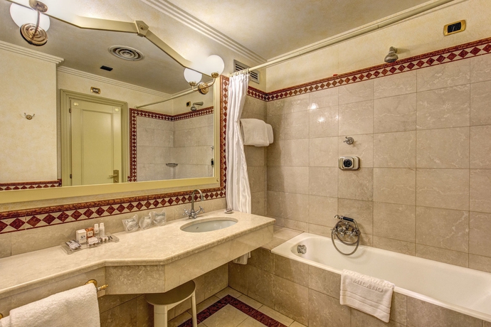 Imagen de la habitación del Hotel Auriga. Foto 5