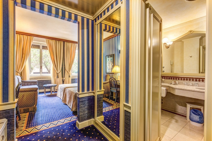 Imagen de la habitación del Hotel Auriga. Foto 12