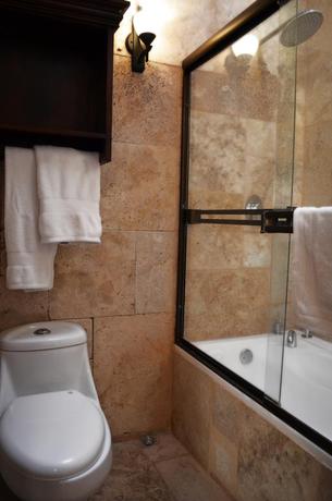 Imagen de la habitación del Hotel Aurora, Antigua Guatemala. Foto 5