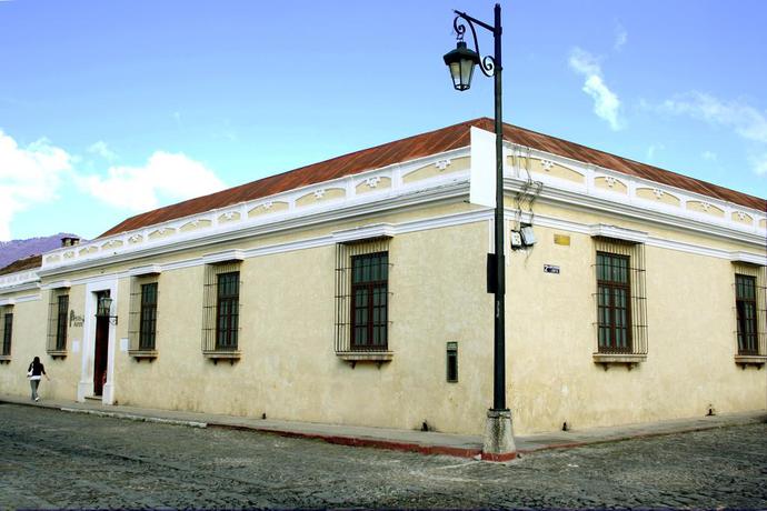 Imagen de los exteriores del Hotel Aurora, Antigua Guatemala. Foto 13