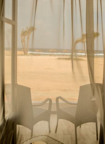 Imagen de la habitación del Hotel Aurora Beach Safari Resort. Foto 8