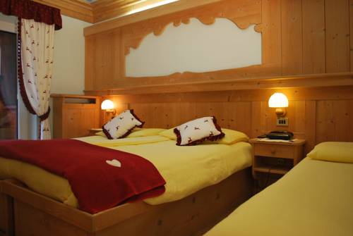 Imagen de la habitación del Hotel Aurora, Canazei. Foto 6