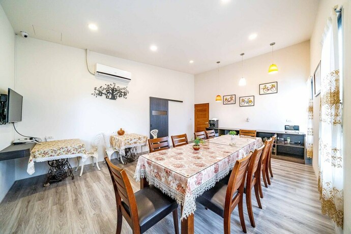 Imagen del bar/restaurante del Hotel Aurora Castle. Foto 17