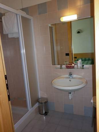 Imagen de la habitación del Hotel Aurora, Chiavenna. Foto 9