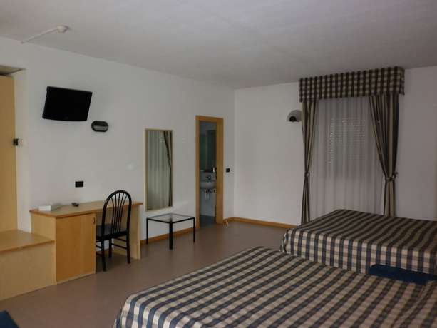 Imagen de la habitación del Hotel Aurora, Chiavenna. Foto 11