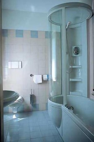 Imagen de la habitación del Hotel Aurora, Chiavenna. Foto 16