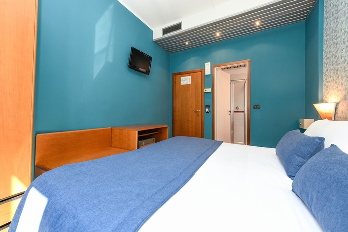 Imagen de la habitación del Hotel Aurora, Desenzano del Garda. Foto 6
