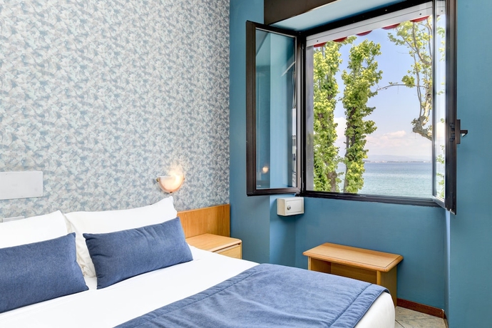 Imagen de la habitación del Hotel Aurora, Desenzano del Garda. Foto 8