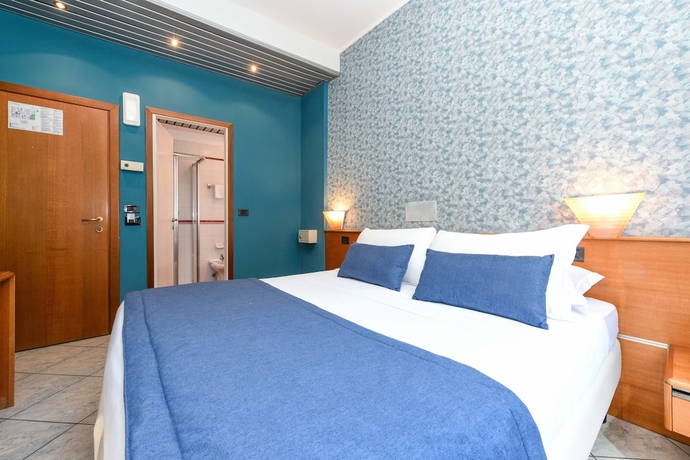 Imagen de la habitación del Hotel Aurora, Desenzano del Garda. Foto 12