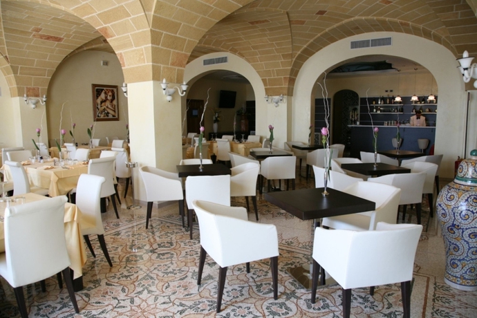 Imagen del bar/restaurante del Hotel Aurora E Del Benessere. Foto 2