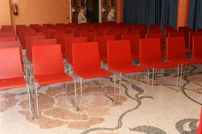 Imagen de los interiores del Hotel Aurora E Del Benessere. Foto 10
