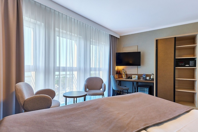 Imagen de la habitación del Hotel Aurora Family and Spa. Foto 8
