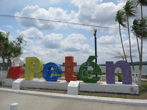 Imagen general del Hotel Aurora, Flores. Foto 2