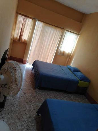 Imagen de la habitación del Hotel Aurora, Flores. Foto 13