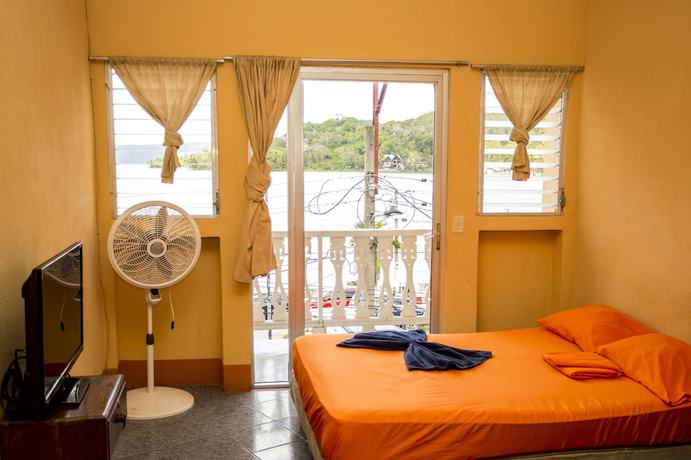 Imagen de la habitación del Hotel Aurora, Flores. Foto 14